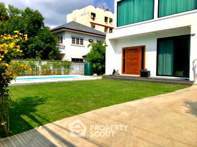 Houses for rent : Pet-Friendly 4-BR House For Rent In Bang Na Nuea, Bang Na (ID 2285810)