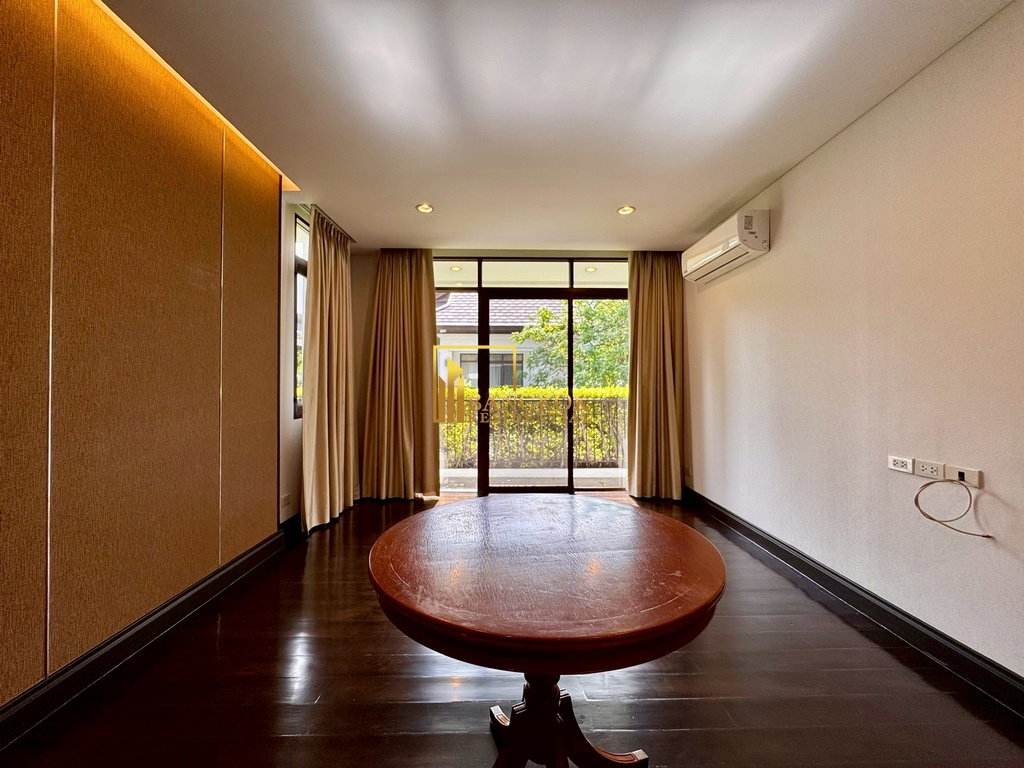 รูป Baan Sukhumvit 18 - Stunning 4 Bed House With Private Pool - BR28270SH - รูปที่ 29/45