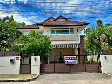 รูปภาพ ให้เช่าบ้านเดี่ยวสุดหรู หลังใหญ่ หมู่บ้านเดอะ บูเลอวาร์ด ศรีราชา ชลบุรี 