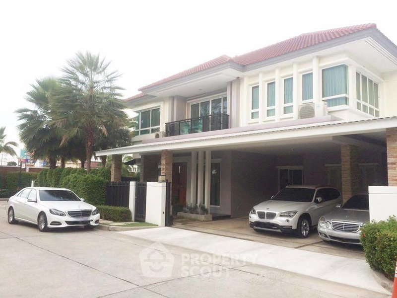 ขายบ้านเดี่ยว : บ้านเดี่ยว 5 ห้องนอน ขายที่แกรนด์ บางกอก บูเลอวาร์ด รามอินทรา–เสรีไทย (ID 2150183)