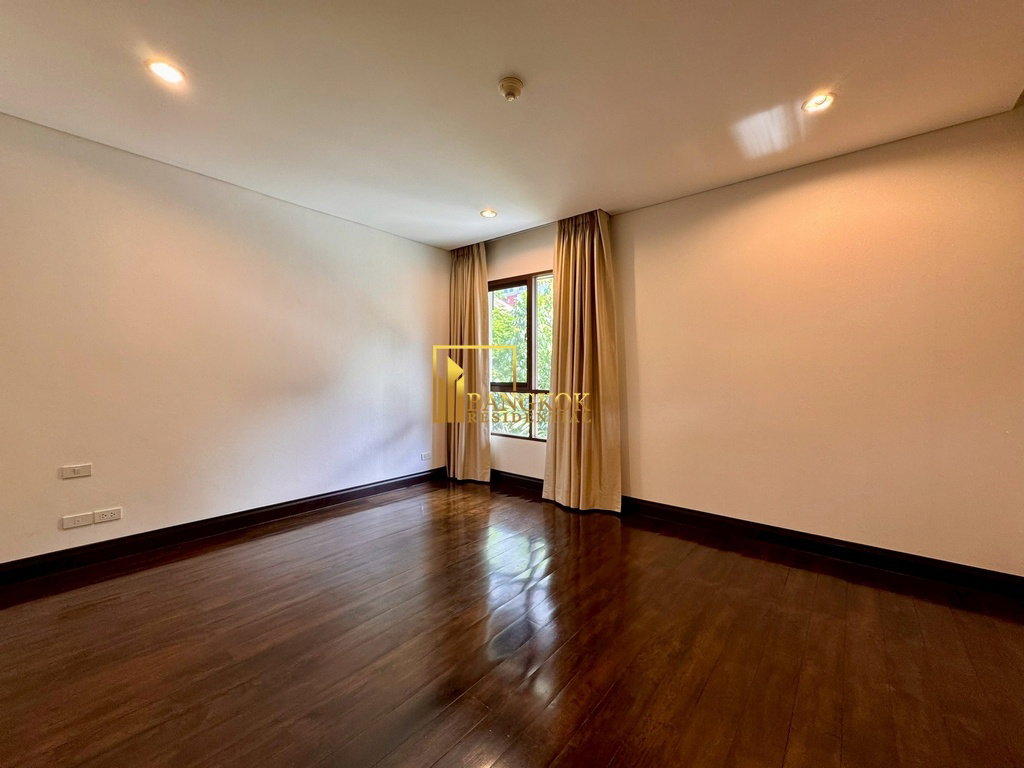 รูป Baan Sukhumvit 18 - Stunning 4 Bed House With Private Pool - BR28270SH - รูปที่ 37/45