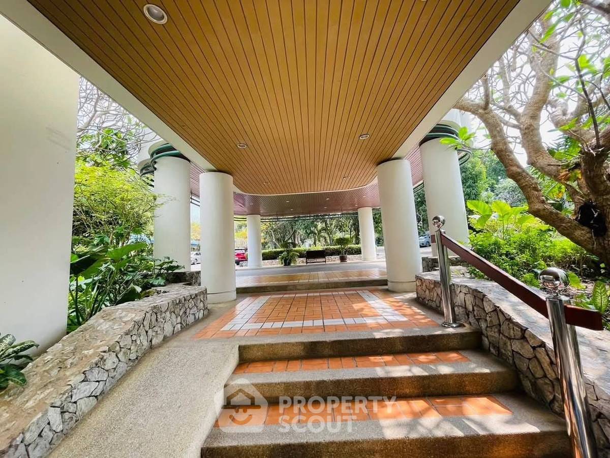รูป คอนโด 2 ห้องนอน 147 ตร.ม. ชั้น 12 Sunshine Beach Condotel พัทยา (ID 2085148) - รูปที่ 1/9