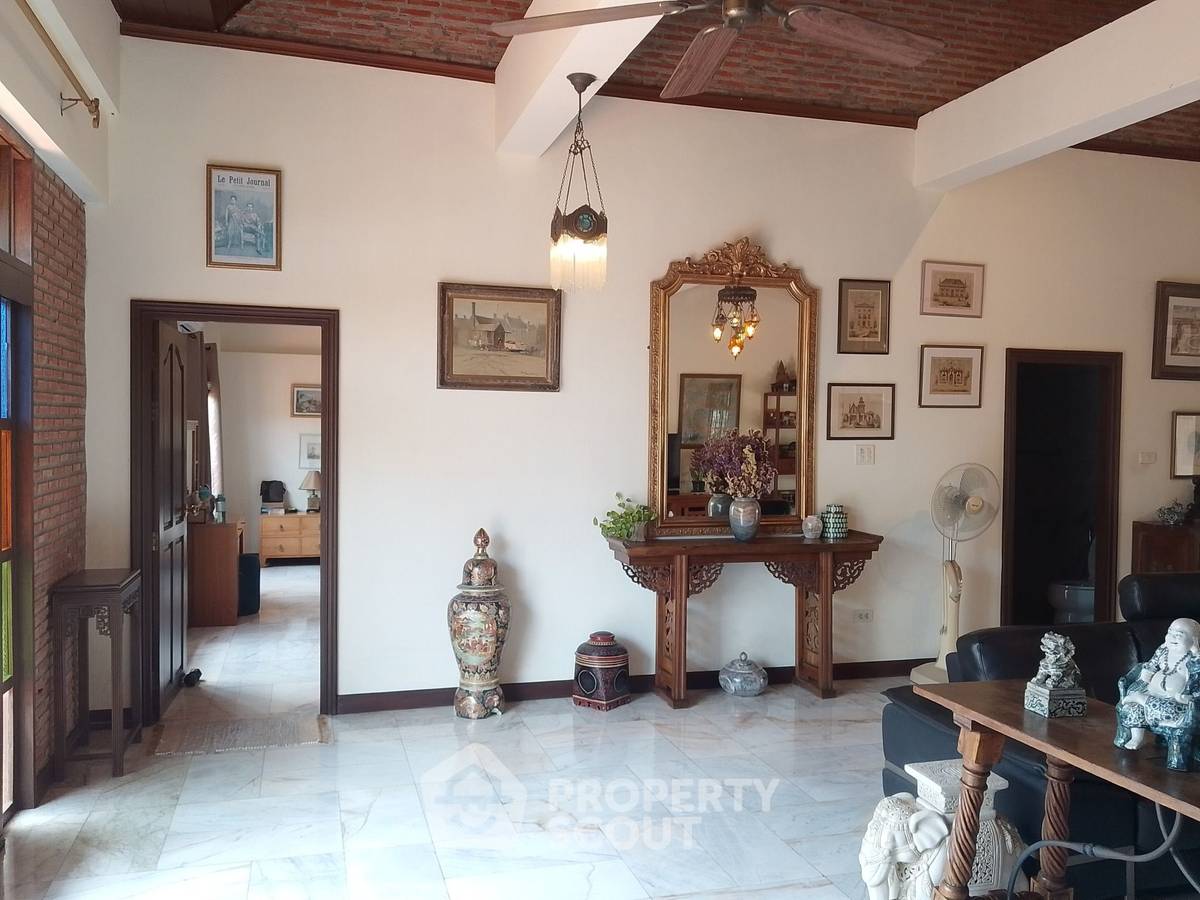 รูป วิลล่า 3 ห้องนอน พื้นที่ 300 ตร.ม. สำหรับขาย ใน ห้วยใหญ่ ชลบุรี (ID 2146445) - รูปที่ 6/18