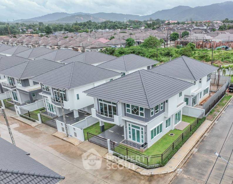 picture 4-BR House 213 Sqm For Sale, Supalai Palm Spring Banpon Phuket (ID 1884662) - 2/17