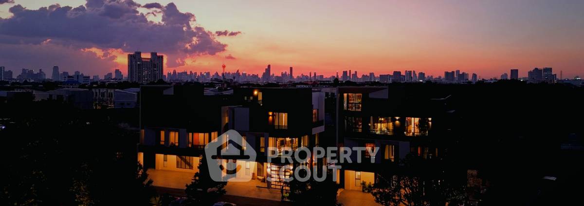 รูป บ้านขาย 4 ห้องนอน โครงการ The Palm Residences Pattanakarn เขตสวนหลวง กรุงเทพมหานคร (ID 2130882) - รูปที่ 5/6