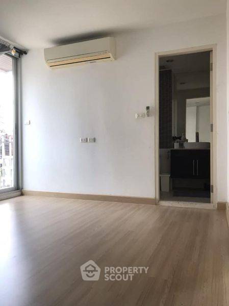 รูป คอนโด 1 ห้องนอน ขาย The Niche Sukhumvit 49 ใกล้ MRT เพชรบุรี (ID 1746855) - รูปที่ 2/4