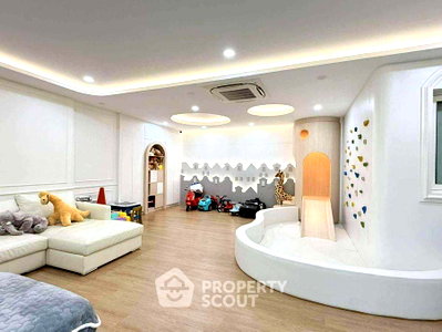 บ้านเดี่ยว ถนนกรุงเทพ-ชลบุรี มอเตอร์เวย์ : บ้าน 4 ห้องนอน ขาย Golden Village อ่อนนุช-พัฒนาการ ใกล้ ARL บ้านทับช้าง (ID 2147317)