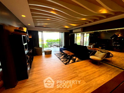 Condos for sale : 3-BR Condo For Sale, Baan Thew Talay Aquamarine Near Cha-Am Beach (ID 1095041)