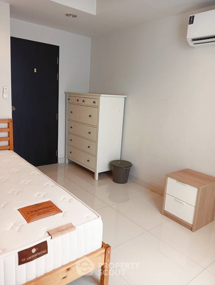 picture 3-BR 85 Sqm Condo For Sale at The Kris Ratchada 17, 400m to MRT Sutthisan (ID 2280401) - 2/12