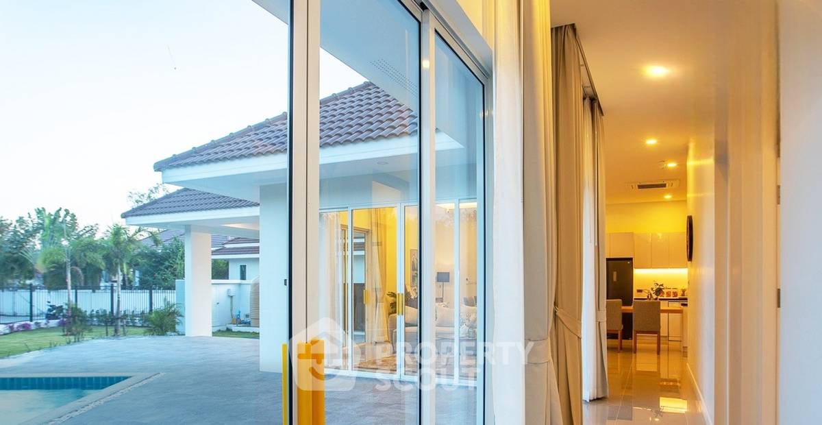 รูป ขายวิลล่า 3 ห้องนอน L’UX VILLA by Nisasiri Group รับสัตว์เลี้ยง (ID 2176897) - รูปที่ 4/5