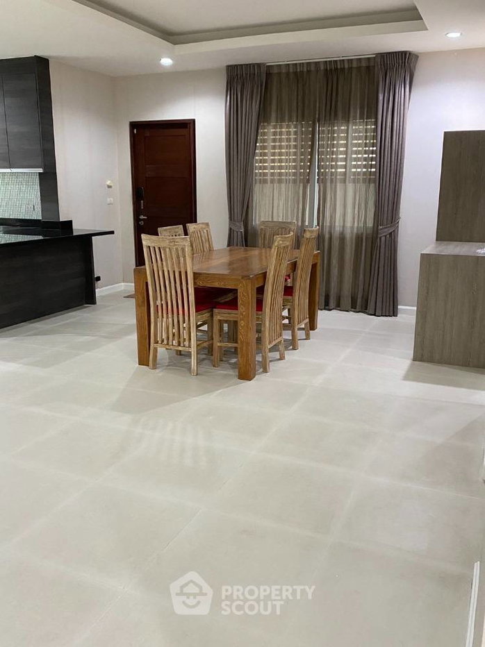 รูป บ้าน 5 ห้องนอน 410 ตร.ม. ปรับได้กับสัตว์เลี้ยง วิลล่า นครินทร์ อ่อนนุช-วงแหวน ใกล้สนามบินสุวรรณภูมิ (ID 1308477) - รูปที่ 34/41