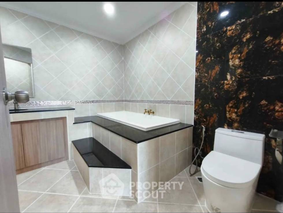 รูป คอนโดขาย 3 ห้องนอน 184 ตร.ม. เพ็ทได้ โครงการ View Talay Residence 5 พัทยา (ID 2160366) - รูปที่ 6/8