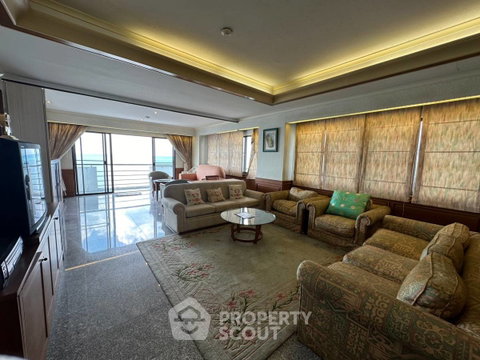 3-BR 179 Sqm Condo For Sale – Beach Villa Viphavadee Condo (ID 1390286)