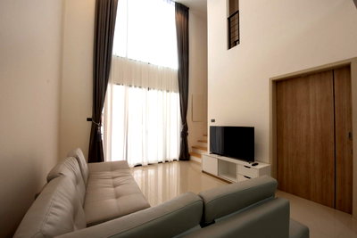 เช่าทาวน์โฮม ม.เกษมบัณฑิต พัฒนาการ : ♦ Japanese Style ♦ ทาวน์โฮม 3.5 ชั้น | 3 ห้องนอน 4 ห้องน้ำ | 21.90 ตร.ว. 210.00 ตร.ม. | ใกล้ มหาวิทยาลัยเกษมบัณฑิต 4 นาที