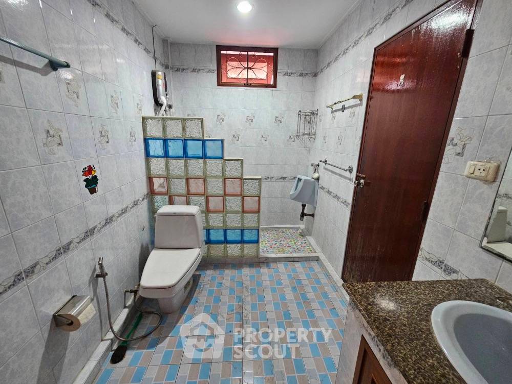 รูป บ้านเช่า 4 ห้องนอน พื้นที่ 325 ตร.ม. ใกล้ BTS สำโรงเหนือ (ID 1434427) - รูปที่ 9/10