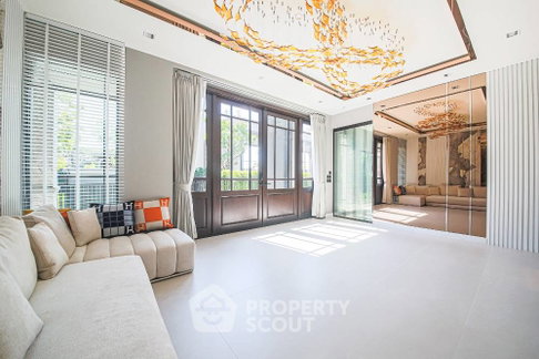 บ้านเดี่ยว 5 ห้องนอน ขาย Grand Bangkok Boulevard Krungthepkritha ขนาด 604 ตร.ม. (ID 1385585)