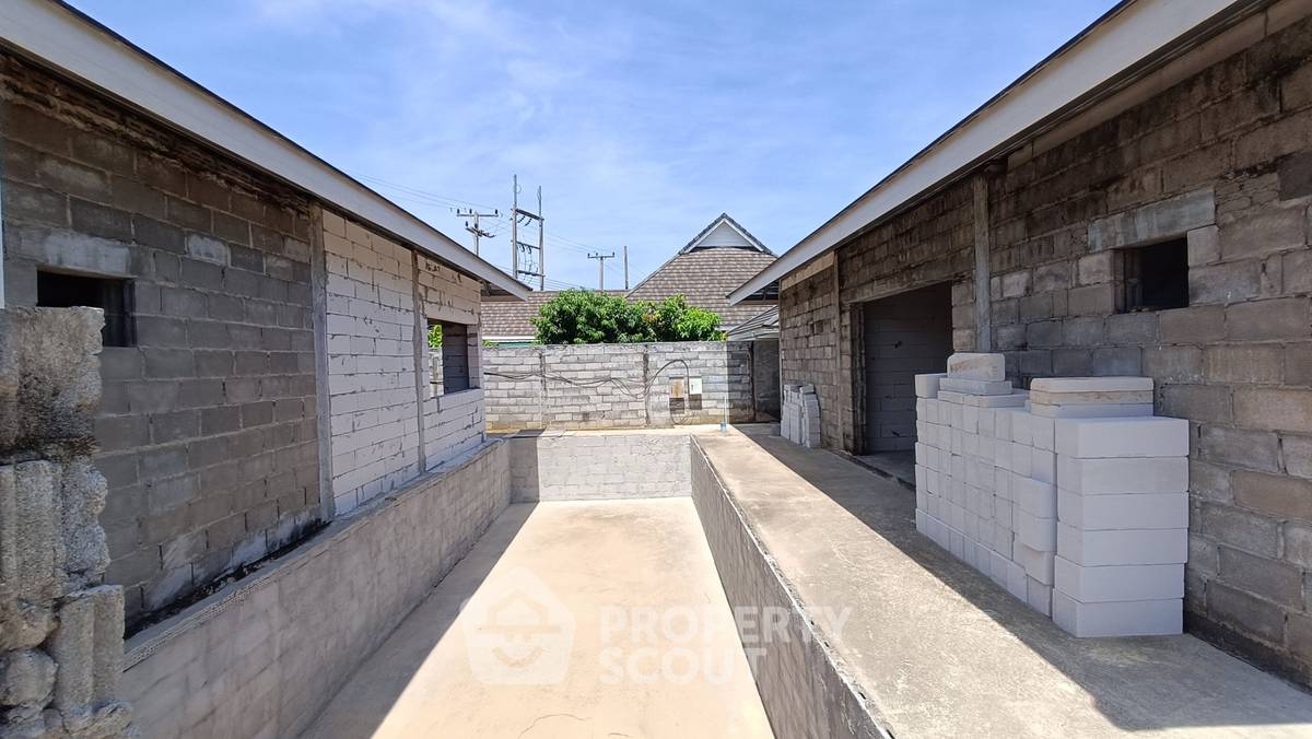 รูป วิลล่า 3 ห้องนอน สำหรับขาย บ้านวังพง ติดโซนปราณบุรี 250 ตร.ม. เลี้ยงสัตว์ได้ (ID 2090467) - รูปที่ 3/11