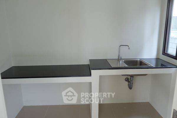 รูป บ้านเดี่ยว 4 ห้องนอน ขาย Centro บางนา กม.7 ใกล้บางแก้ว (ID 2150290) - รูปที่ 4/10