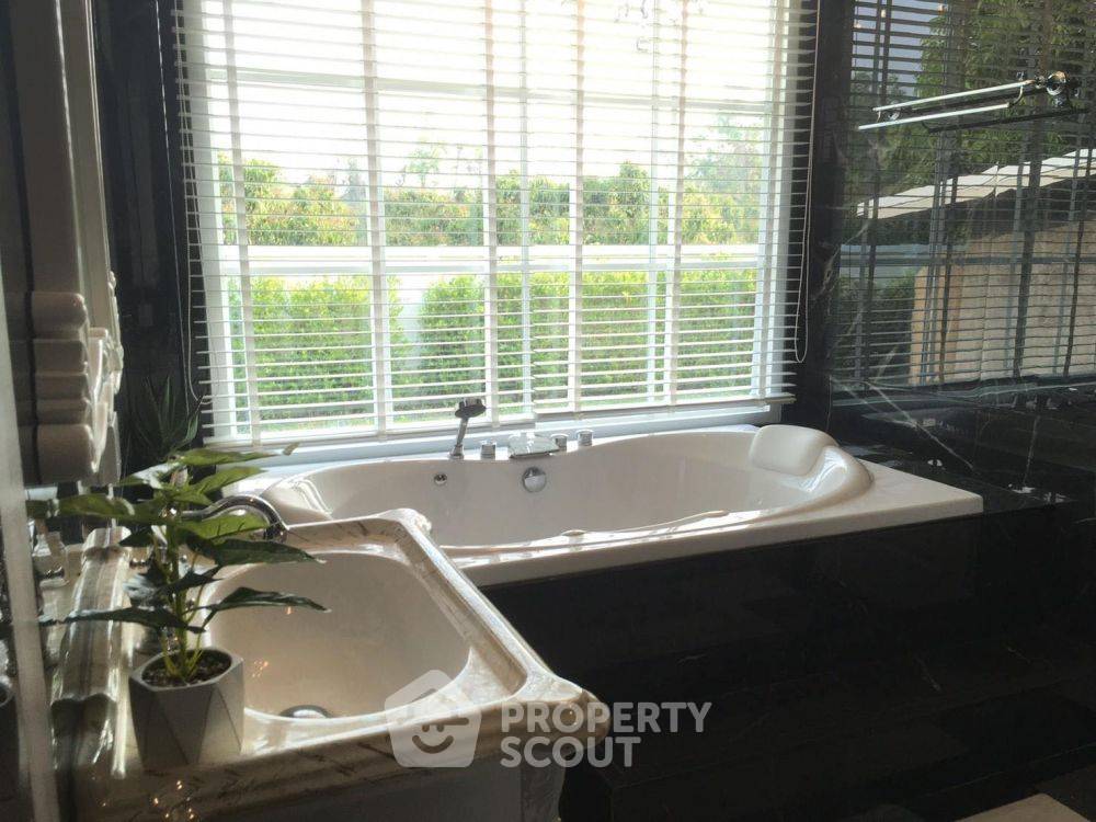 รูป คอนโด 2 ห้องนอน 90 ตร.ม. พร้อมขาย ที่ Panna Residence 3 ใกล้สุเทพ (ID 2150295) - รูปที่ 10/11