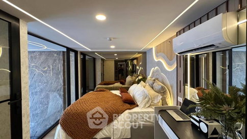 คอนโด 1 ห้องนอน ขนาด 48 ตร.ม. ชั้น 18 | SOHO Bangkok Ratchada • MRT ห้วยขวาง 200 ม. (ID 2127056)