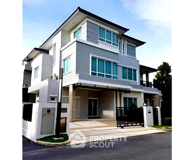 Houses for sale Watthana : 5-BR House For Sale At Grand Bangkok Boulevard Rama 9–Srinagarindra (ID 2147311)