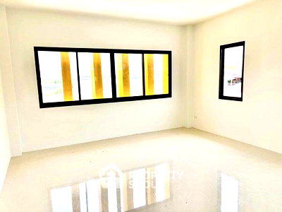 Townhouses for sale Phra Samut Jadee Samut Prakarn : 2-BR Townhouse For Sale, P.K.Land & House Prachauthit 90, Samut Prakan (ID 2150520)