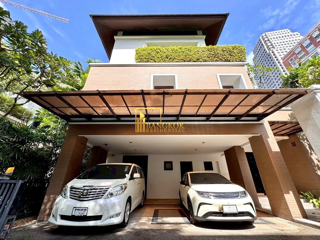 รูป Baan Sukhumvit 18 - Stunning 4 Bed House With Private Pool - BR28270SH - รูปที่ 45/45