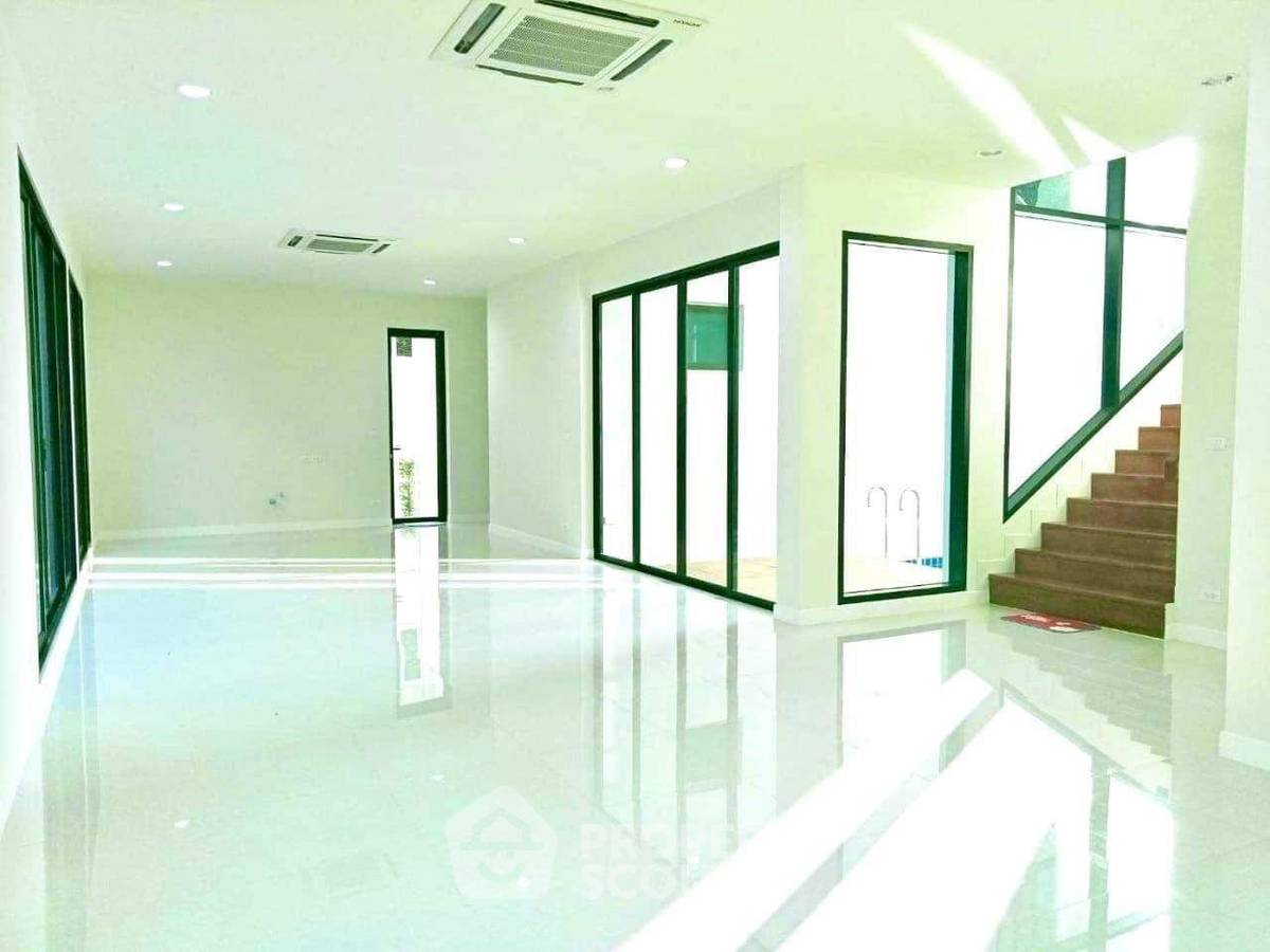 รูป ขายวิลล่า 3 ห้องนอน 300 ตร.ม. บ้านตาลาย พัทยา ใกล้ นาจอมเทียน สัตหีบ ชลบุรี (ID 1334665) - รูปที่ 22/25