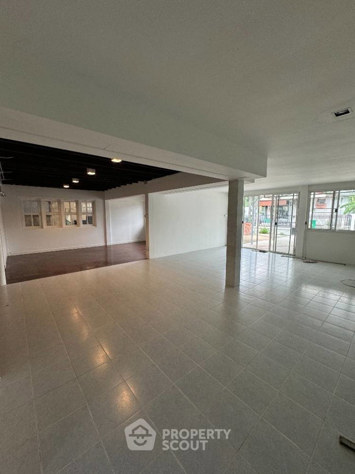 รูป บ้าน 5 ห้องนอน ขายที่ แซมมากร รามคำแหง ใกล้ สะพานสูง (ID 1718264) - รูปที่ 16/17