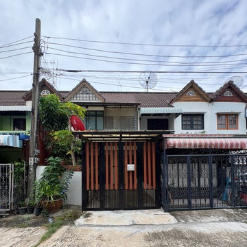 2-Storey Townhouse, Phatthanasuk, Near MRT Pak Kret–Si Rat, Fully Built-In, Move-In Ready