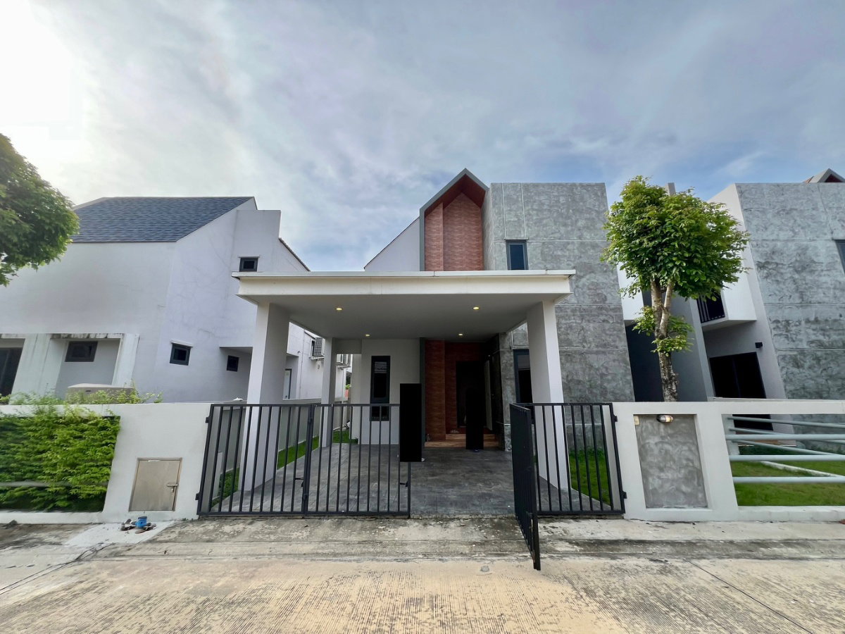 ขายบ้านเดี่ยวสไตล์โมเดิร์น Living Loft ลำลูกกา คลอง 9 | หรูหรา กว้างขวาง วัสดุพรีเมียม พร้อมเข้าอยู่