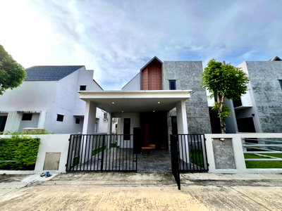 Houses for sale : For Sale: Modern Detached House – Living Loft Style, Lam Luk Ka Khlong 9 | Premium Quality, Spacious Layout, Ready to Move In