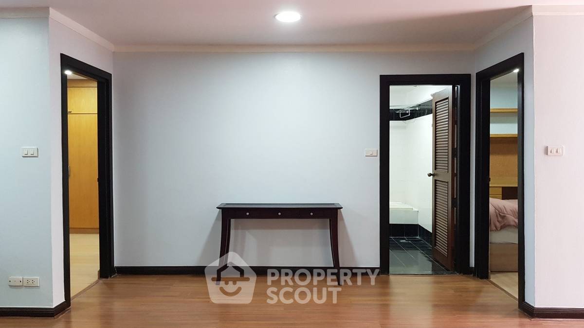 รูป คอนโด 2 ห้องนอน 96 ตร.ม. ขาย Supalai Place Sukhumvit 39 ใกล้ BTS พร้อมพงษ์ (ID 512412) - รูปที่ 4/12