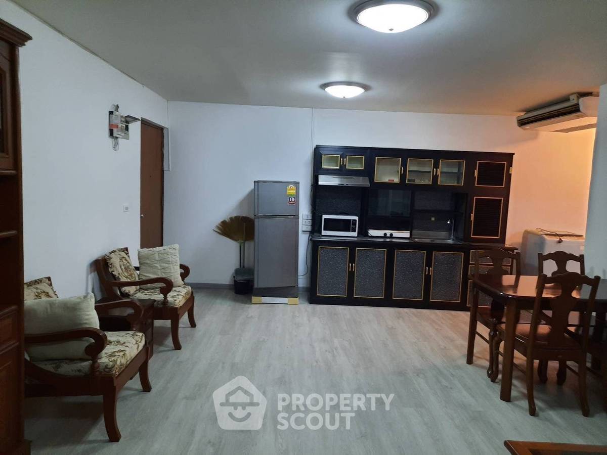 รูป คอนโด 1 ห้องนอน ชั้น 26 ขนาด 59 ตร.ม. สุขุมวิทซูท ใกล้ BTS นานา (ID 891542) - รูปที่ 4/8
