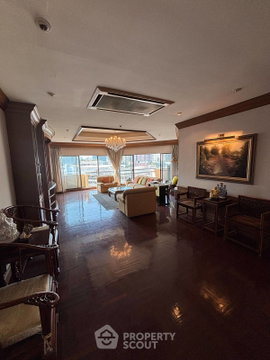 คอนโด 3 ห้องนอน 326 ตร.ม. ใกล้ BTS เอกมัย | Castle Hill Mansion Condominium (ID 1528437)