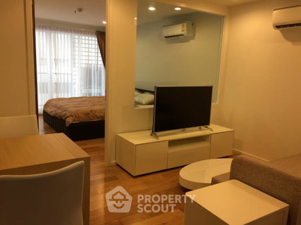 Well-Priced 1-BR 45 Sqm Condo At 15 Sukhumvit Residences Near BTS Nana (ID 1972039)