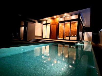 Houses for sale Chonburi : For Sale: Pool Villa with Private Swimming Pool  Location: Nong Prue, Pattaya, 2 Bedrooms, 3 Bathrooms 