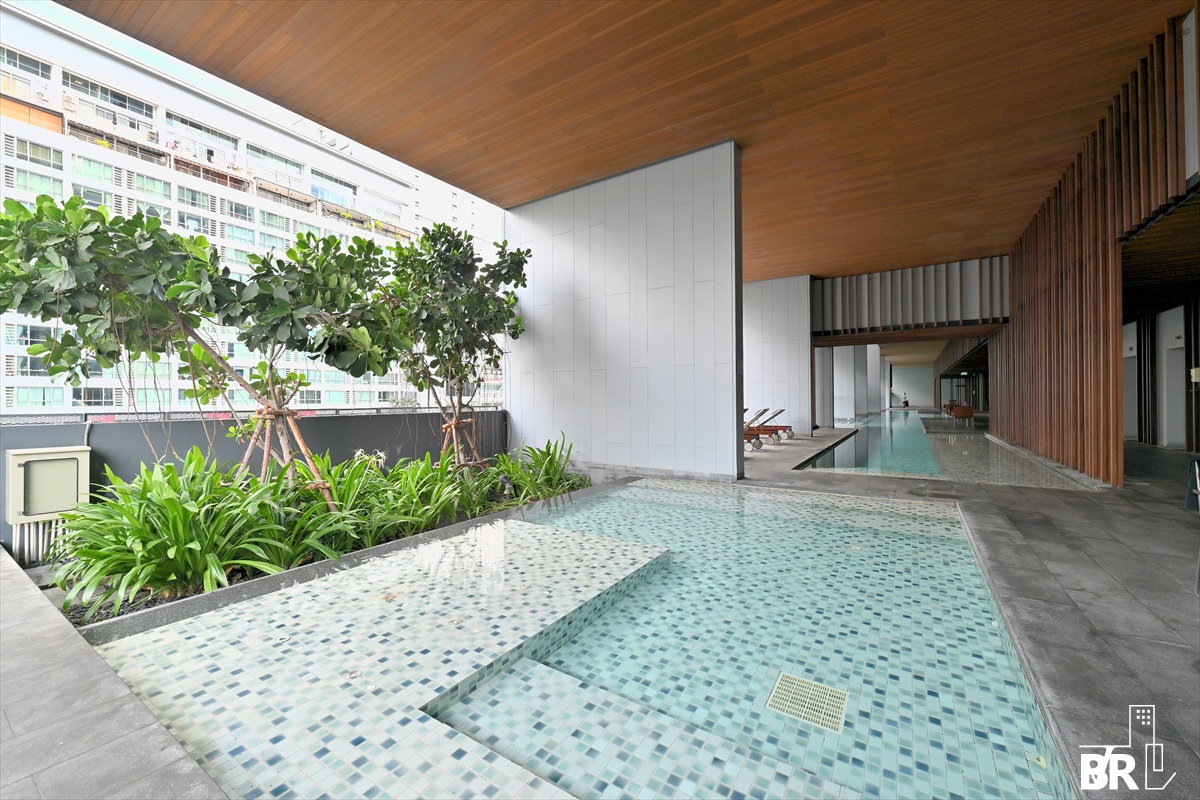 picture Hyde Sukhumvit 13 ✨ Available unit for rent! 🔥 Near BTS Nana - 3/5