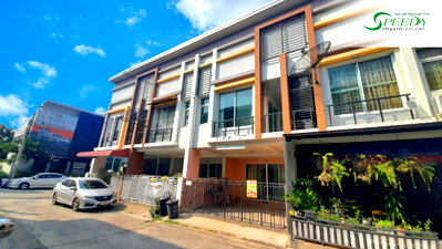 Townhouses for sale : Selling with existing tenant! ❗ 2-story townhome in Bang Chan, Hathairat, Bangkok. Price reduced! ❗