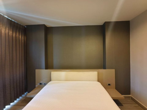 The Crest Sukhumvit 49   MK-02 line @livingbkk