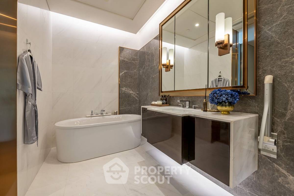 picture Well-Priced 1-BR 87 Sqm Condo At Sindhorn Tonson, BTS Ratchadamri (ID 1002260) - 24/25