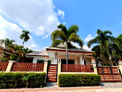 Houses for sale Chonburi : Brand New Pool Villa in Pattaya — Dusit View Village Never occupied. Ready to move in! 3 Bedrooms, 3 Bathrooms