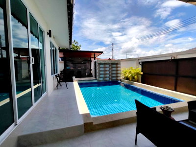 เช่าบ้านเดี่ยว ชลบุรี : บ้านพูลวิลล่าให้เช่า – ห้วยใหญ่,3 ห้องนอน / 4 ห้องน้ำ, รายเดือน 48,000 บาท (สัญญา 6 เดือน)  รายปี 45,000 บาท (สัญญา 12 เดือน)