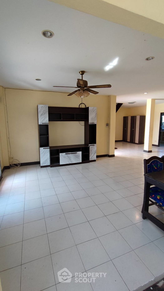 รูป บ้าน 4 ห้องนอน สำหรับขาย 320 ตร.ม. โคกแฝด หนองจอก (เลี้ยงสัตว์ได้) (ID 1466983) - รูปที่ 3/22
