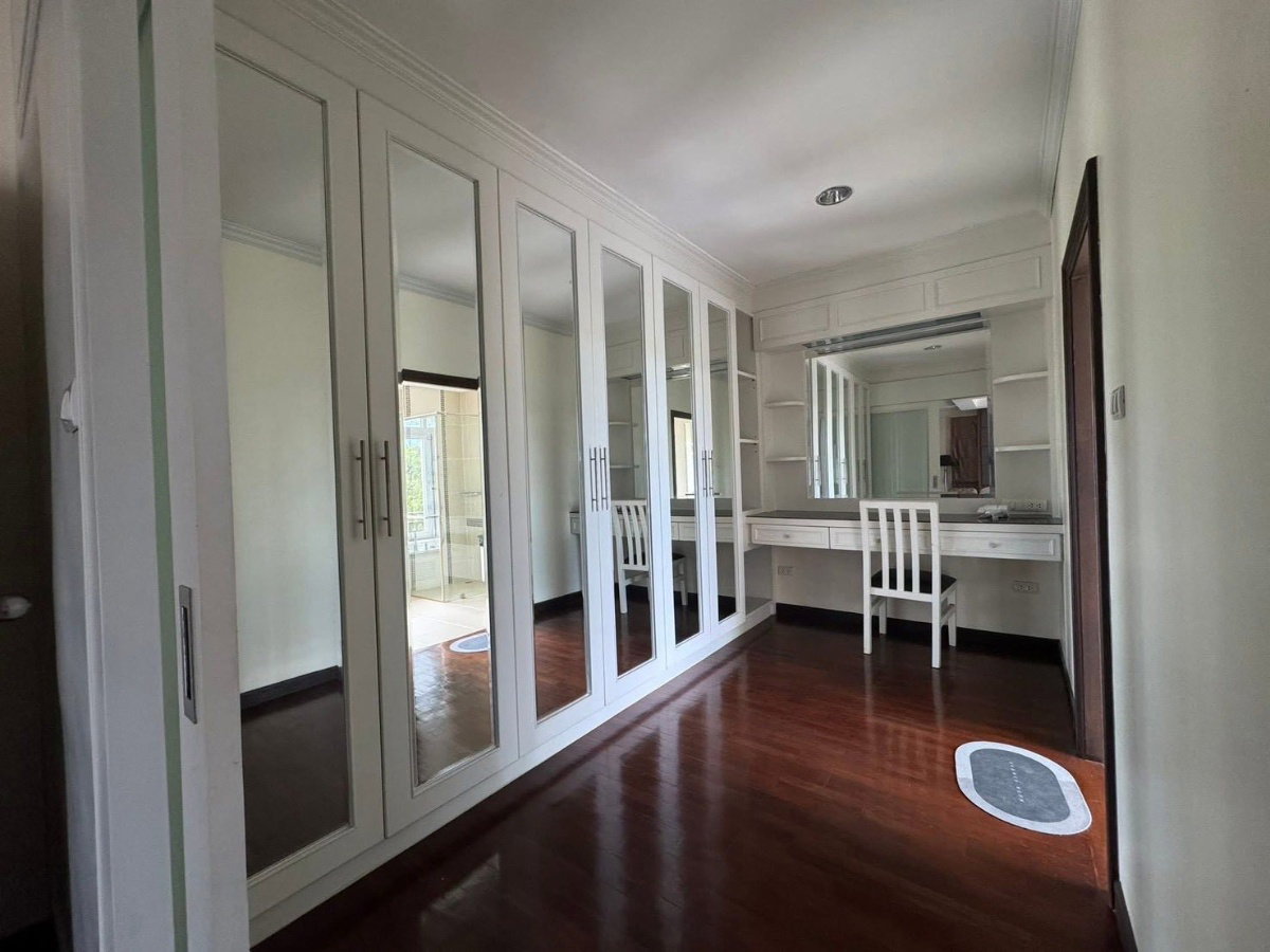 รูป บ้านเดี่ยวหรู 4 ห้องนอน 3 ห้องน้ำ พร้อมจากุซซี่ – ถนนทุ่งกลมตาลหมัน พัทยา - รูปที่ 9/16