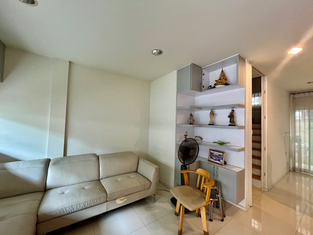 รูป ขายทาวน์โฮม 3 ชั้น ทำเลดี ติดถนน – Noble Cube พัฒนาการ - รูปที่ 6/26