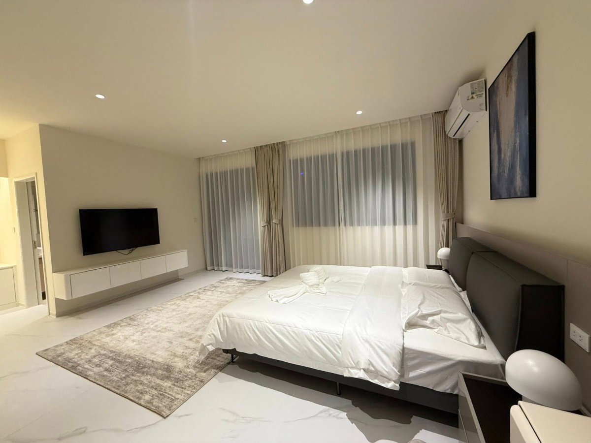 รูป Suksabai Pool Villa – บ้านพักพร้อมสระว่ายน้ำ สำหรับเช่า บ้านขนาดใหญ่ รองรับการอยู่อาศัยหรือทำธุรกิจ 5 ห้องนอน 6 ห้องน้ำ - รูปที่ 15/20