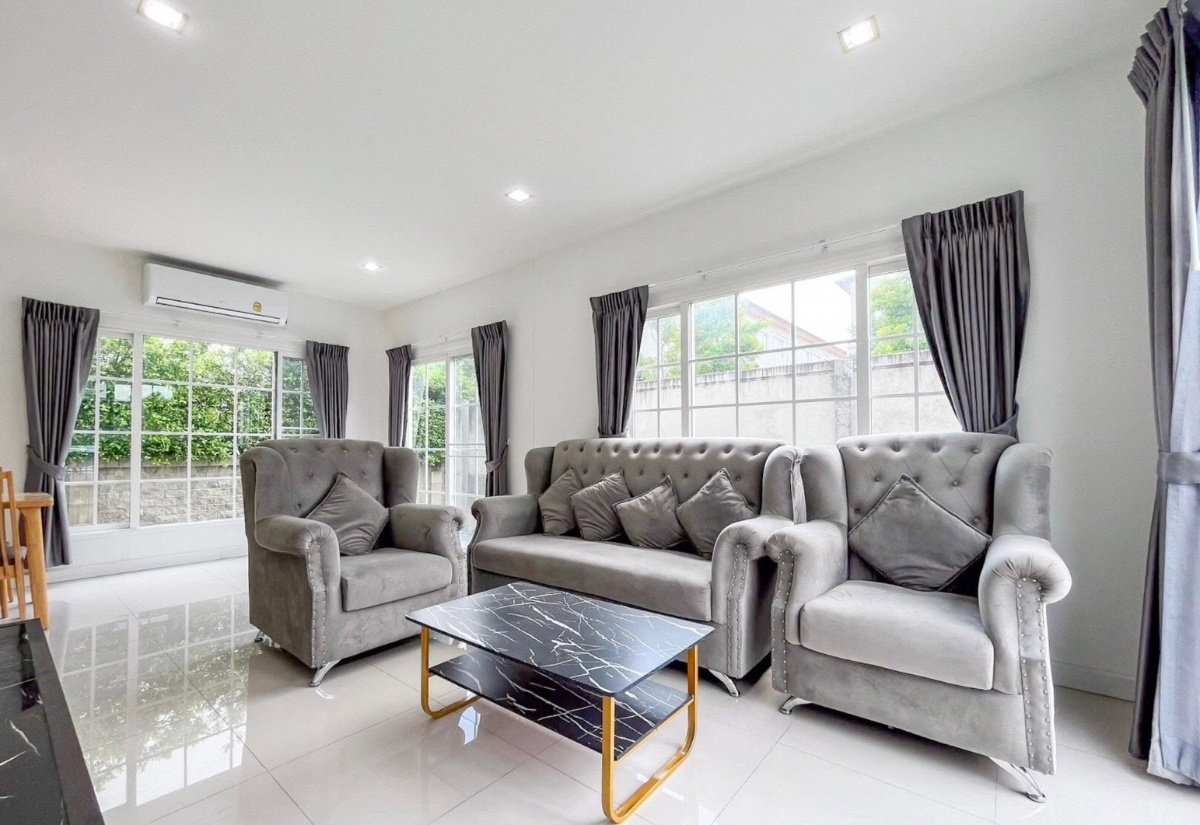 picture Golden Neo                      Sathorn - 3/19
