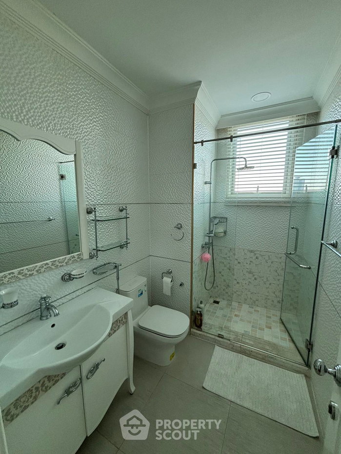 รูป คอนโด 4 ห้องนอน 355 ตร.ม. ชั้น 25 สุดพรีเมียม Royce Private Residences ใกล้ MRT สุขุมวิท (รับสัตว์เลี้ยง) (ID 1404323) - รูปที่ 23/26