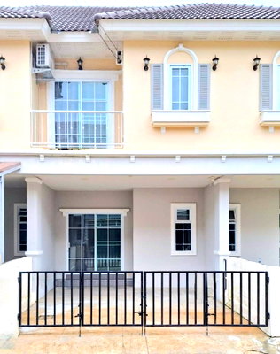 Townhouses for sale Electricity Authority District 1 Chiang Mai : Townhome for sale in Diya Valley Saraphi project, with tenant. 17 sq.wa., 2 bedrooms, 1 multipurpose room, 3 bathrooms. Price 2.69 million baht. 